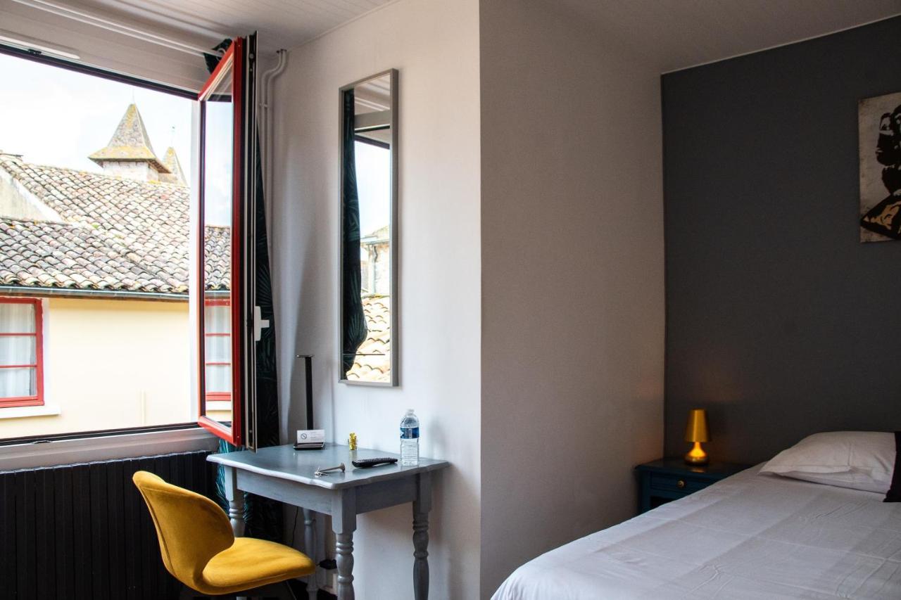 Hotel & Gastronomie - La Table De L'Europe Villeréal Eksteriør bilde