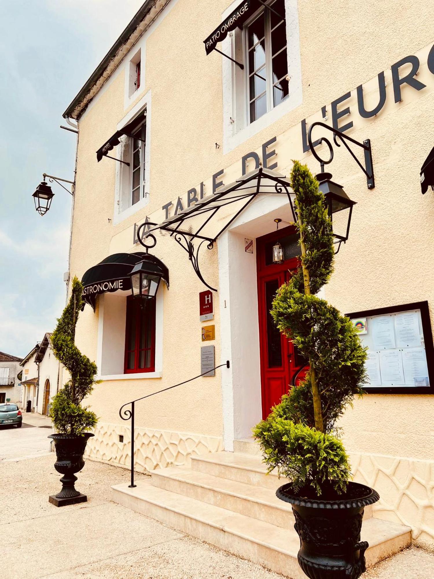 Hotel & Gastronomie - La Table De L'Europe Villeréal Eksteriør bilde